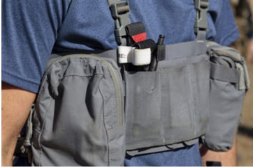 Image of Blue Force Gear Helium Whisper Ten Speed Horizontal Triple M4 Mag Pouch, Wolf Gray HW-TSP-HZ-M4-3-WF