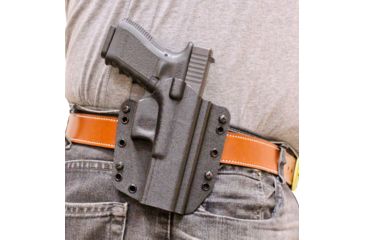 Image of DeSantis Raptor Holster in Use