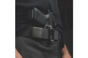 Image of Crucial Concealment 1400 UNIVERSAL LIGHT HOLSTER BLK