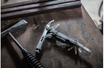 Image of Leatherman Tools Crunch Multi Tool Standard Stainless Finish With Nylon Sheath 68010201K