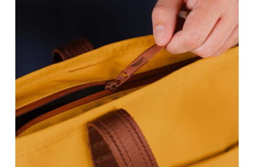 Image of Moment 19L Everything Tech Tote, Workwear, 106-198