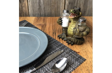 Image of Rivers Edge Salt and Pepper Shakers, Alligator, BBBASP