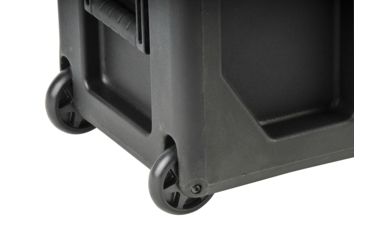 Image of SKB Cases Roto Molded LCD screen case with universal convoluted foam insert, tow handle and wheels, fits 20 to 26 screens 3SKB-2026