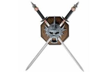 Image of United Cutlery Warrior Head Display Plaque w/ Dual Swords, XL0927BKNM