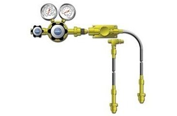 Image of VWR Cylinder Manifolds for High-Purity Noncorrosive and Corrosive Gases 4702638 Brass Protocol Stations For One Cylinder