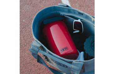 Image of Yeti Silo Half Gallon Jug w/MagDock Chug Cap