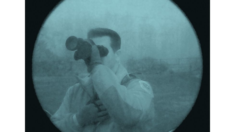 Armasight Nemesis 6X Ghost Night Vision Rifle Scope Gen 3 Ghost White Phosphor