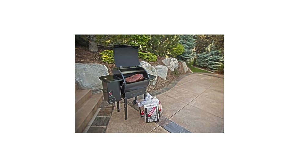 Camp Chef Pellet Grill &amp; Smoker Dlx, Black PG25