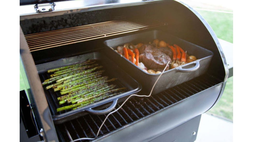 Camp Chef Pellet Grill &amp; Smoker DLX, Black, PG24