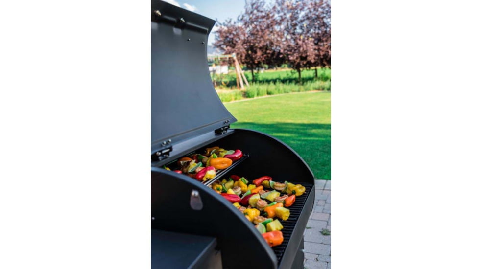 Camp Chef Pellet Grill &amp; Smoker DLX, Black, PG24
