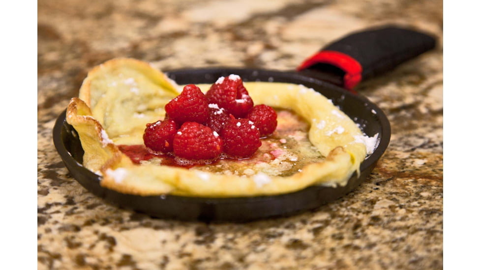 Camp Chef Skookie Cast Iron Pan With Chocolate Chip Cookie Mix, Black, CICS7C