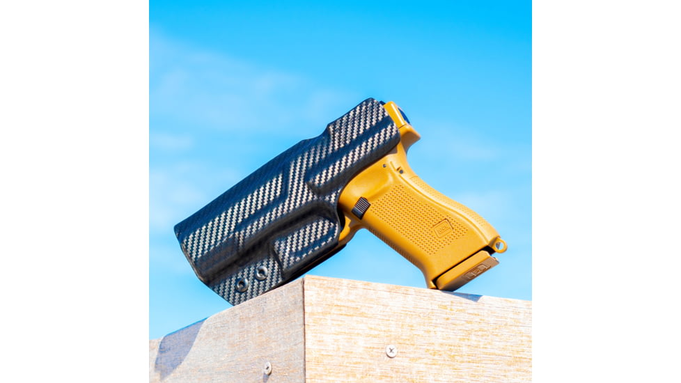 Clip &amp; Carry IWB Kydex Holster for the Glock 19, 19x, 23, 32, 44, Carbon Fiber Black, Right-Handed, G19-CF-BLK-R