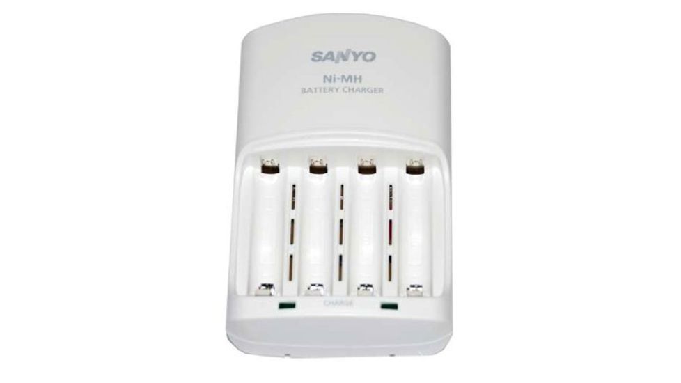 Eneloop 4 Bay Charger NiMH AA/AAA, White, NC-MQN06U