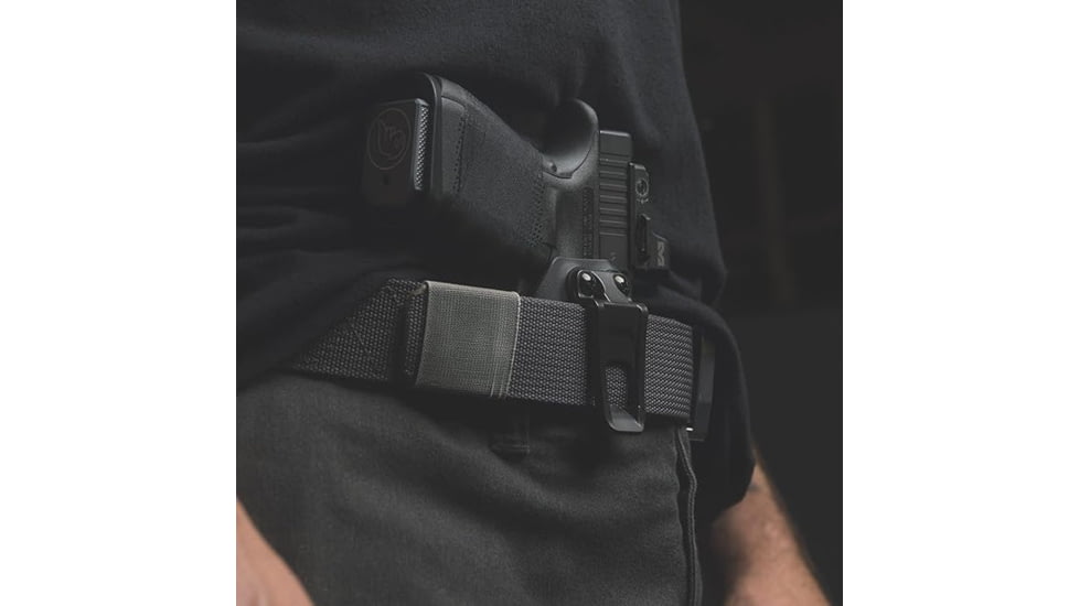 Crucial Concealment 1400 UNIVERSAL LIGHT HOLSTER BLK