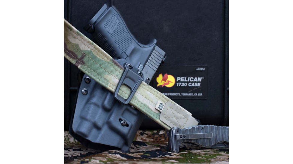 Crucial Concealment 1400 UNIVERSAL LIGHT HOLSTER BLK