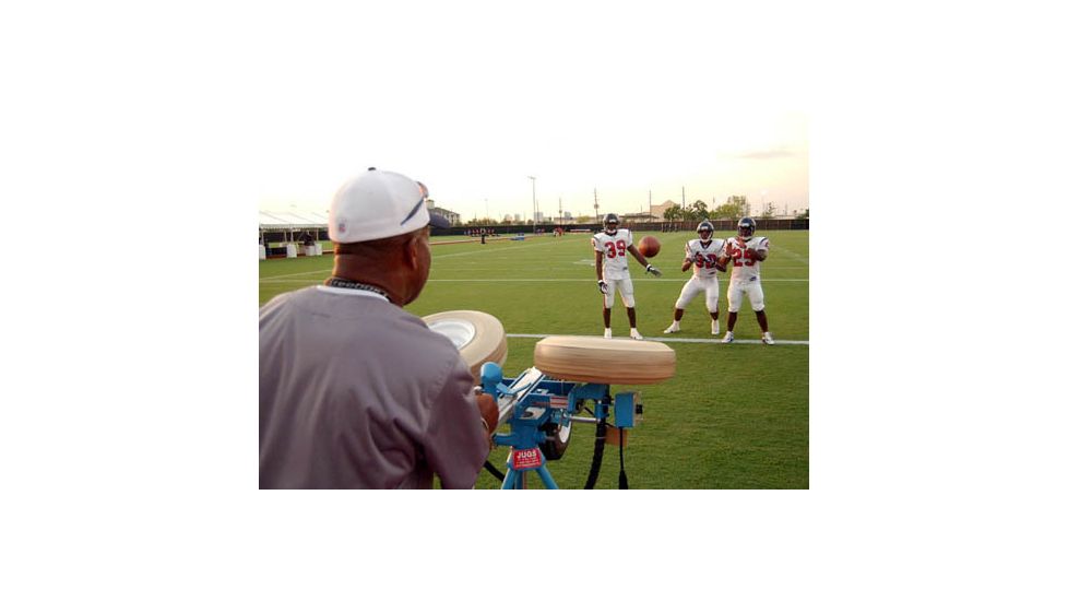 Jugs Sports Football Passing Machine 220v M2700