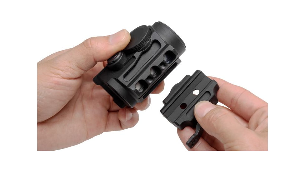 Leapers UTG UTG ACCU-SYNC 2521R Dot Sight, Red 3.0 MOA Single Dot, for Mini ACOG Footprint, Black, OP-DS2521R