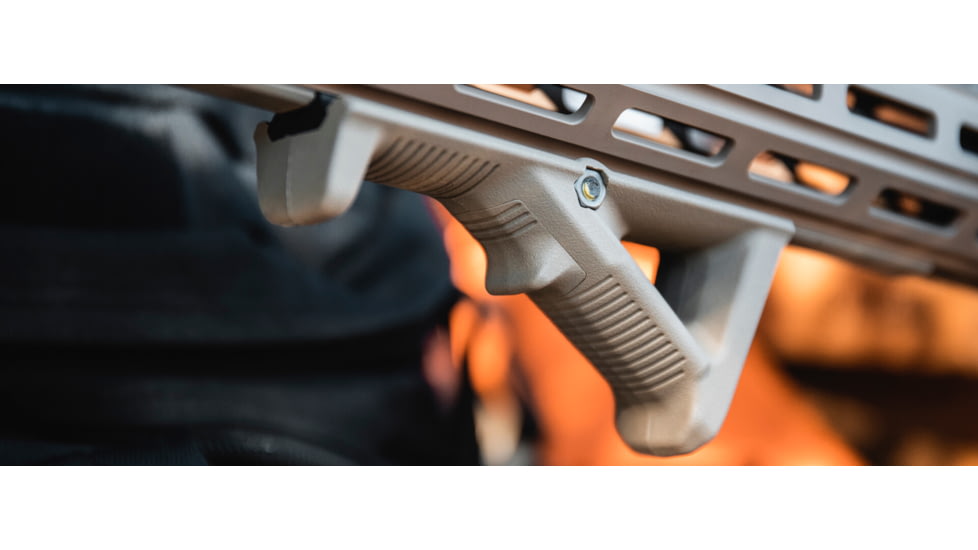 Magpul AFG2 Angled Foregrip, Flat Dark Earth MAG414FDE