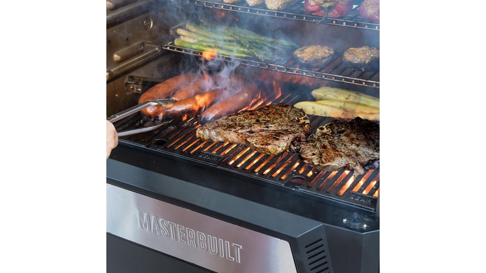 Masterbuilt Gravity Series 560 Digital Charcoal Grill + Smoker, Black, Medium, MB20040220