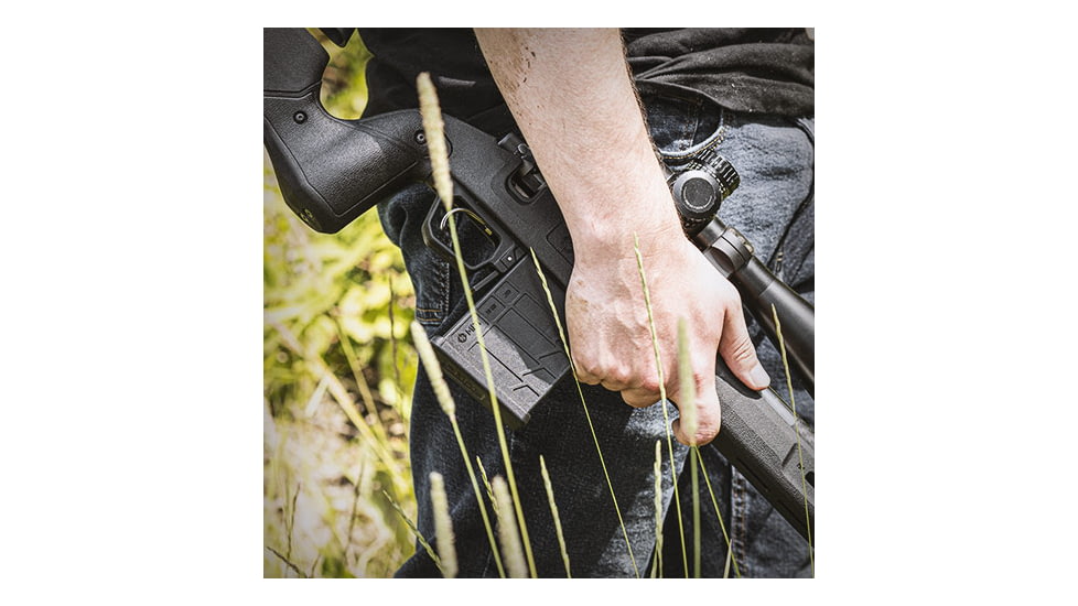 MDT Field Stock Chassis Systemm Howa 1500, Short Action, Right Hand, 105826-BLK