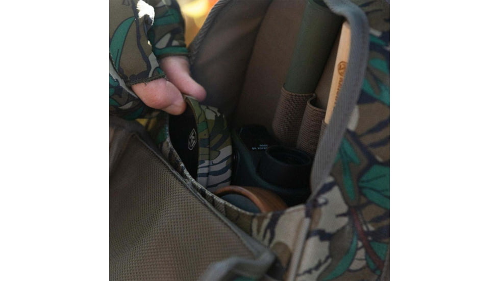 K&amp;H KHT0251 RUN NGUN 100 MO GRNLEAF TRKY HARNESS