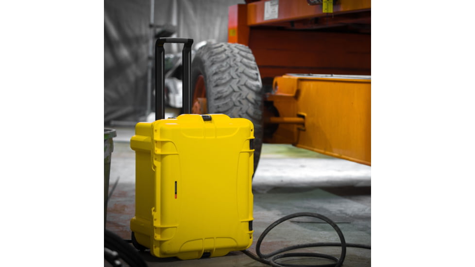 Nanuk Case 960 w/lid org. - w/divider, Yellow, Large, 960S-060YL-0A0