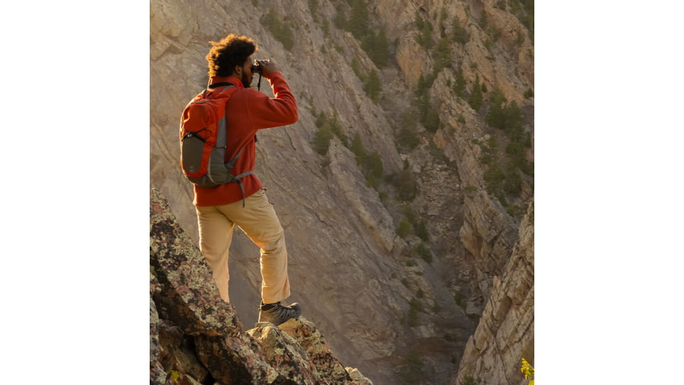 Nikon PROSTAFF P7 10x30mm Binocular, Roof Prism, Black, 16771