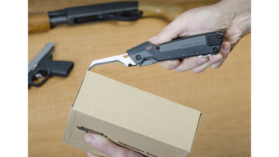Real Avid Gun Tool Pro Multi-Tool, Clam, Removable Magnetic Storage AVGTPRO