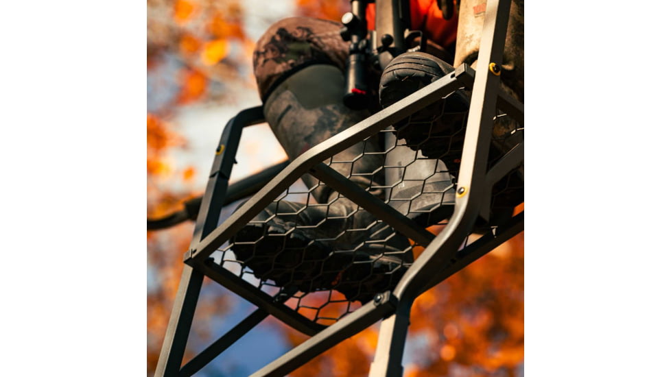 Rivers Edge Treestands Relax Wide Ladder Stand, RE664
