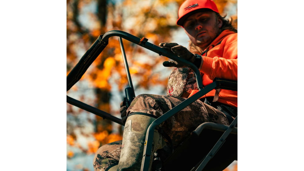 Rivers Edge Treestands Relax Wide Ladder Stand, RE664