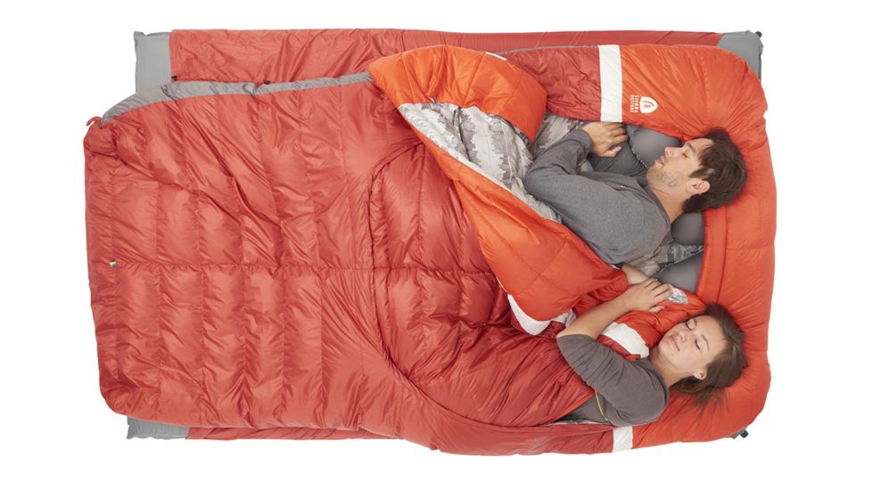 Sierra Designs Backcountry Bed Duo 700 Dridown 20 Deg Reg, Red, 70606318R