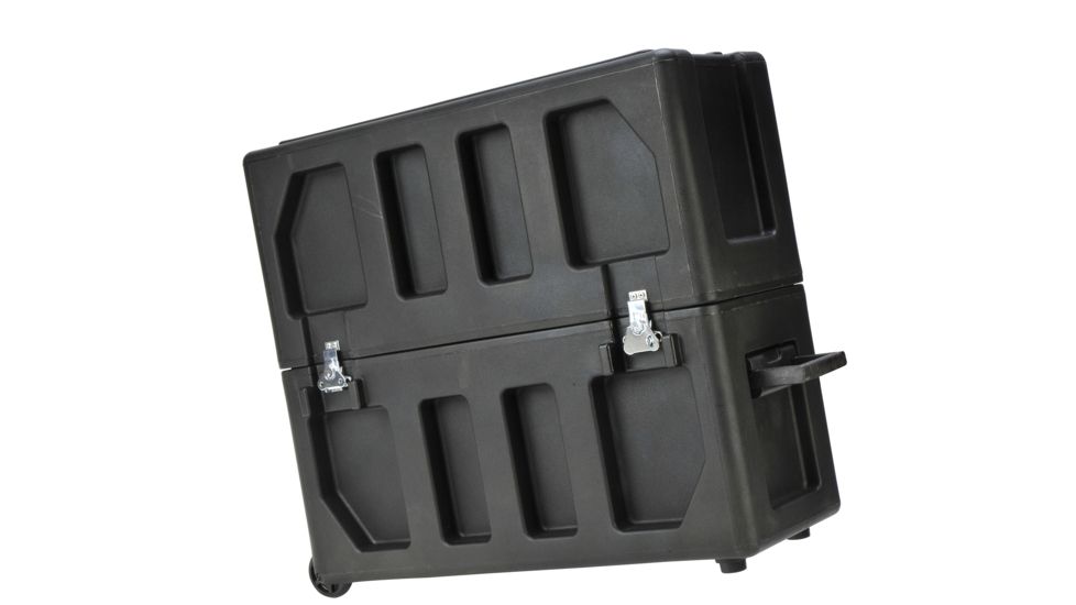 SKB Cases Roto Molded LCD screen case with universal convoluted foam insert, tow handle and wheels, fits 20 to 26 screens 3SKB-2026