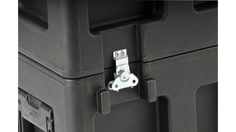 SKB Cases Roto Molded LCD screen case with universal convoluted foam insert, tow handle and wheels, fits 20 to 26 screens 3SKB-2026