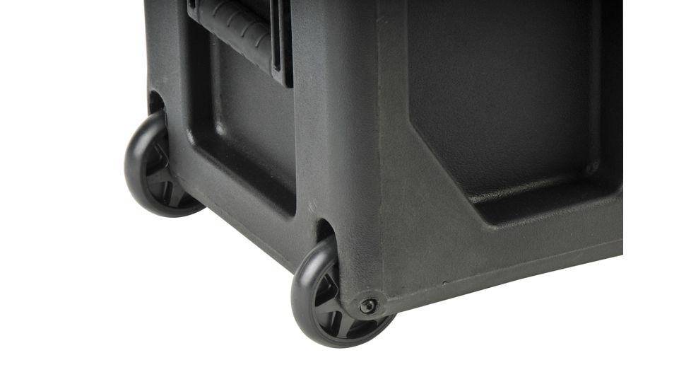 SKB Cases Roto Molded LCD screen case with universal convoluted foam insert, tow handle and wheels, fits 20 to 26 screens 3SKB-2026