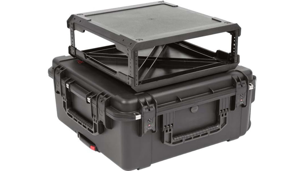 SKB Cases Seres Case Wth Removeable 3U Injecton Molded 20in Rack Cage, Tsa Lockng Latches, Wheels, 3I-2424M103U