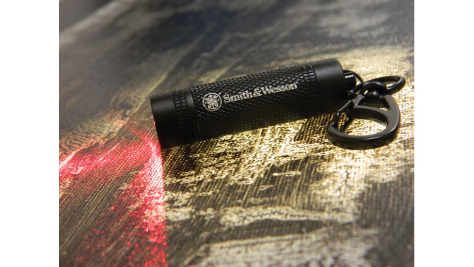 Smith &amp; Wesson Galaxy Ray Dual Color Flashlight, Black body, Red LED 110199