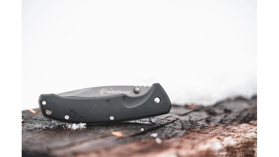 Smith &amp; Wesson Velocite Spring Assist Folding Knife, 3.4in, 8Cr13Mov Stainless Steel Blade, 4.5in, Textured Polymer Handle, 1122573