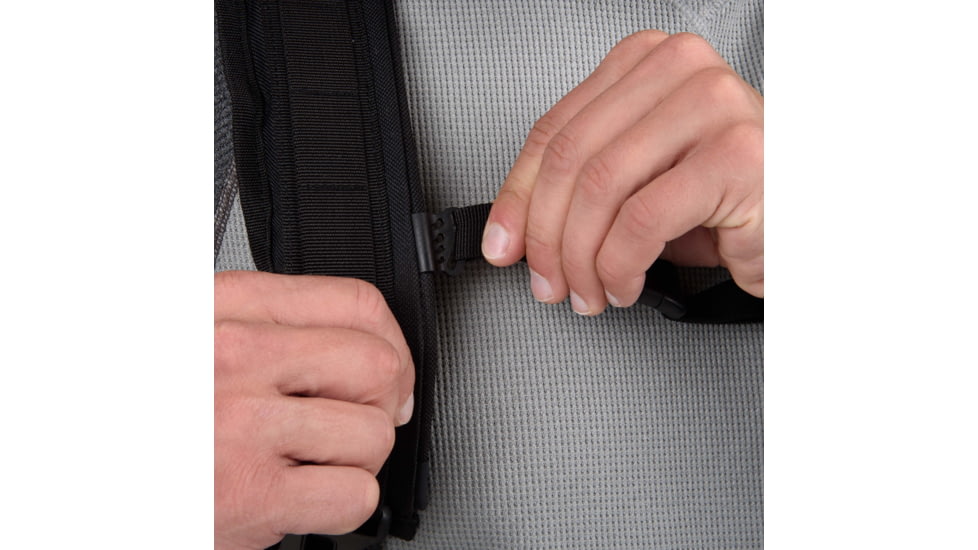 Tac-Six Tac-Six Polyester Ghost Vertical Tactical Gun Case w/Backpack Straps and Pocket, Lockable, Zipper, 34in Long, Stitched Webbing Handle, Padded Lining, Black, 10831