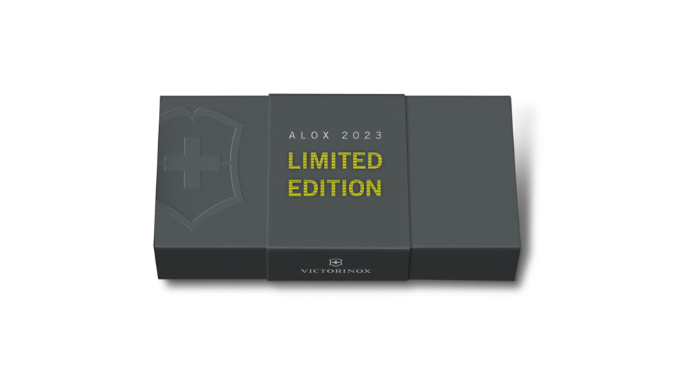 Victorinox Pioneer X Yellow LE